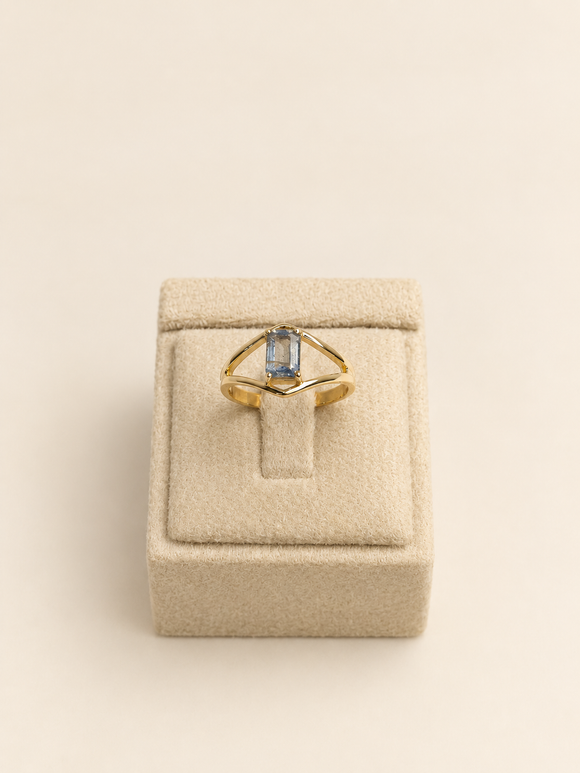 Square Prong Ring