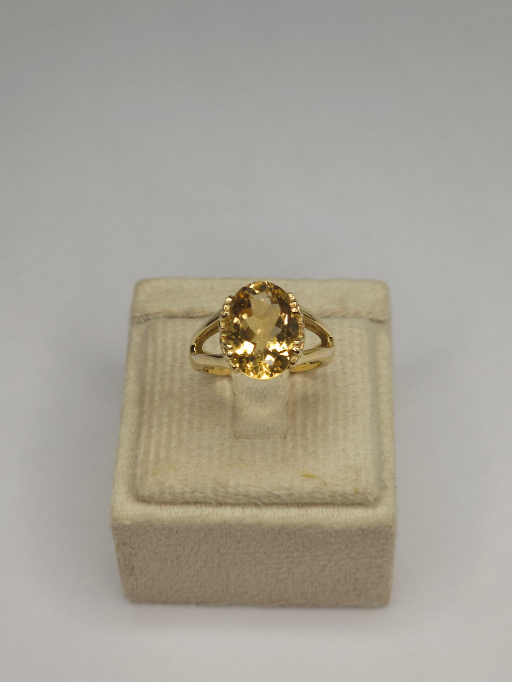 Prong Halo Ring